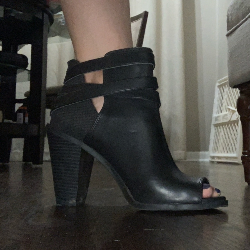 Women’s open toe black booties